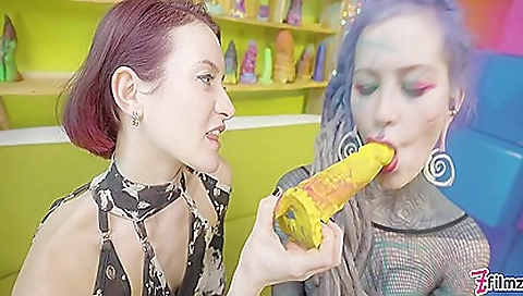 Showerem unc girthy fuck fest