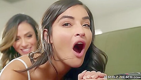 Sav temptationsdect veronika a sexy chick