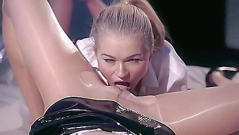 Asian chick gets wildly drilled