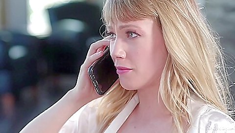 Sexy blonde babe gets a hot creampie